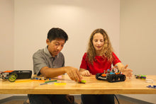 Load image into Gallery viewer, Crazy Circuits Makerspace Set