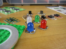 Load image into Gallery viewer, Crazy Circuits Classroom Set: Circuits 101