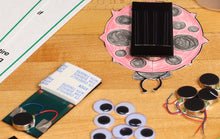 Load image into Gallery viewer, Solar Bug 2.0